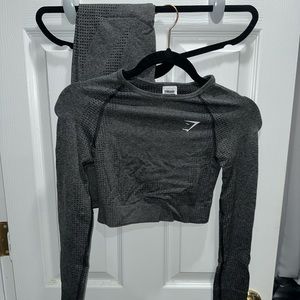 GYMSHARK LONG SLEEVE CROP TOP AND LEGGINGS SET